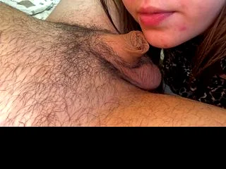 Proboha, jak můžeš mít tak malý penis? Má jen 2 cm.